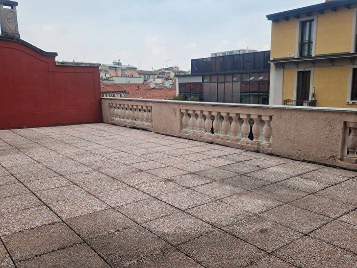 Appartamento bilocale in affitto in Via Spartaco, Montenero, Milano