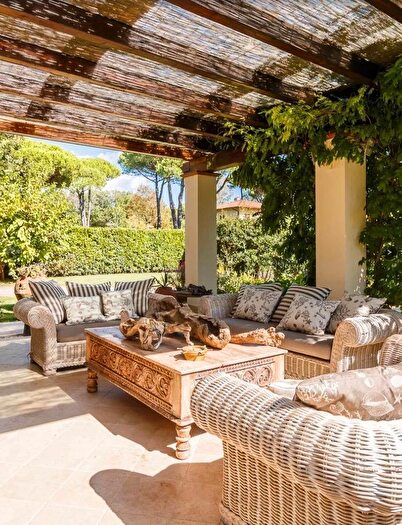 Casa con 15 locali in affitto in Forte Dei Marmi