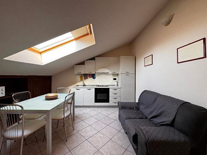 Appartamento bilocale in affitto in Via Cavour, Centro, Fossano
