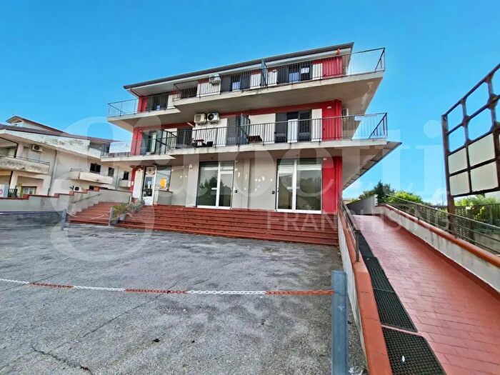 Appartamento trilocale in vendita in Via Lazio Snc, Vairano Patenora