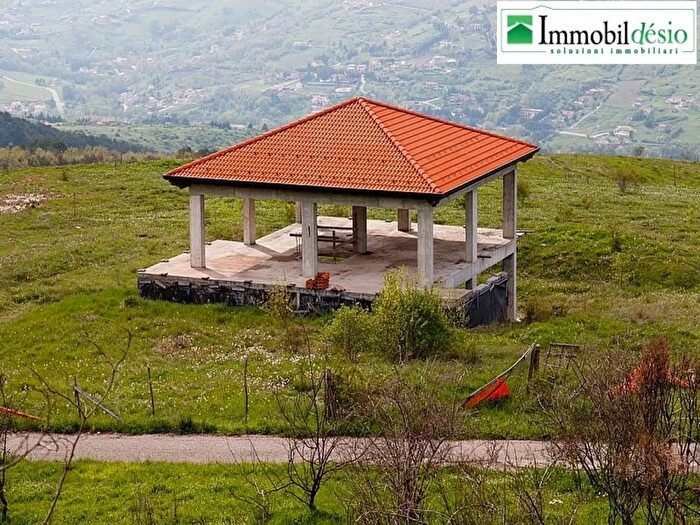 Casa con 7 locali in vendita in Cda Piancardillo Snc Pignola, Pignola