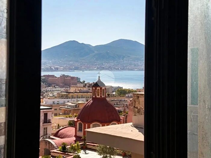 Appartamento bilocale in affitto in Via Vittoria Colonna, Napoli