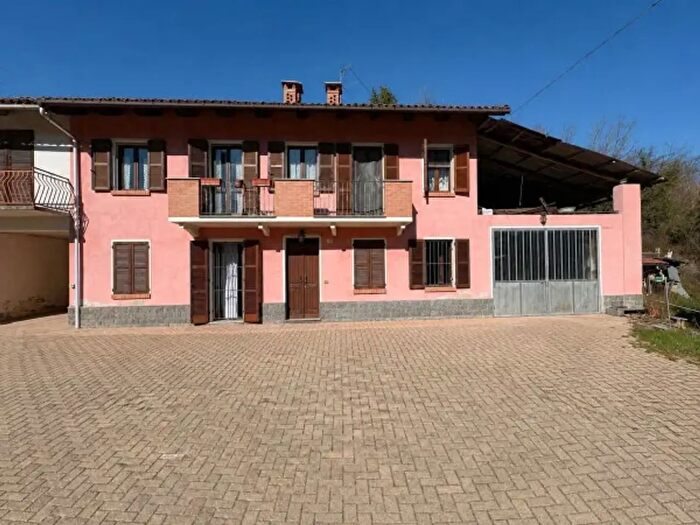 Casa con 6 locali in vendita in Borgata San Giacomo, San Damiano DAsti