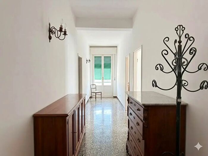 Appartamento quadrilocale in vendita in Via Cellini, Cecina