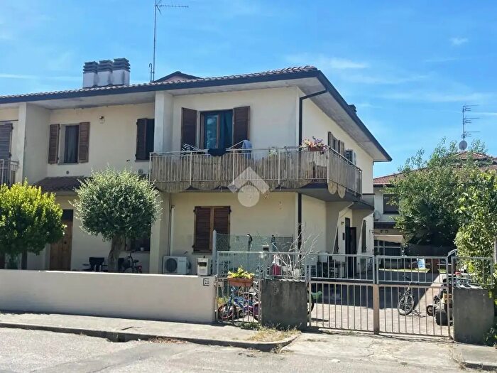 Casa trilocale in vendita in Via MRavel, Lugo