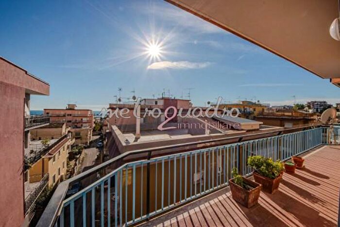 Appartamento con 6 locali in vendita in Formia