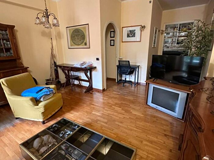 Appartamento trilocale in affitto in Via Giovannipoli, Garbatella, Roma