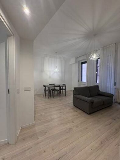 Appartamento bilocale in affitto in Via Lesmi, Corso Genova, Milano