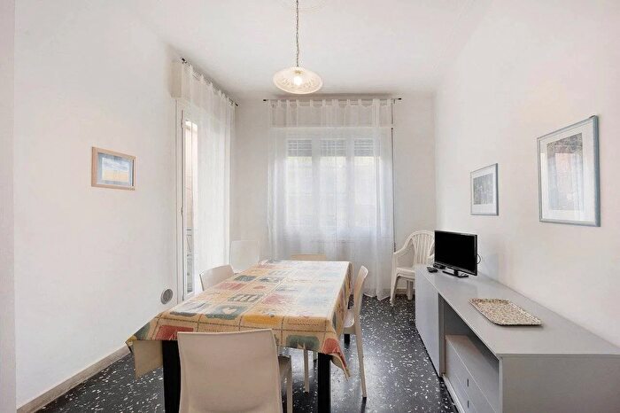 Appartamento quadrilocale in affitto in Via Aurelia Taggia, Taggia