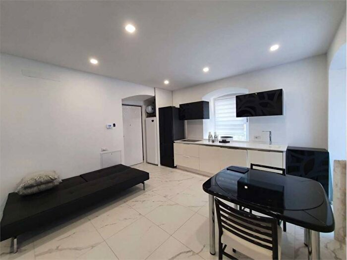 Appartamento monolocale in affitto in Via Dante, Valduce Crispi, Como