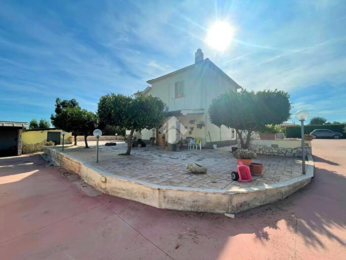 Casa con 6 locali in vendita in Via Capanna Murata, Velletri