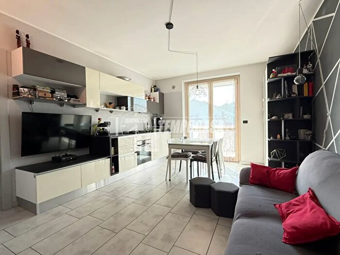 Appartamento trilocale in vendita in Via Olmetto, Grugliasco