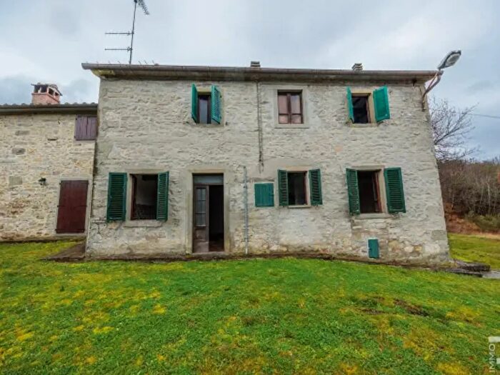 Casa con 6 locali in vendita in Strada Provinciale di Caprese Michelangelo, Caprese Michelangelo