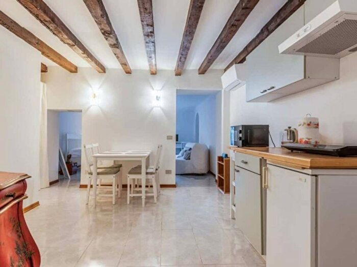 Appartamento bilocale in affitto in Via Mortara, Navigli Darsena, Milano
