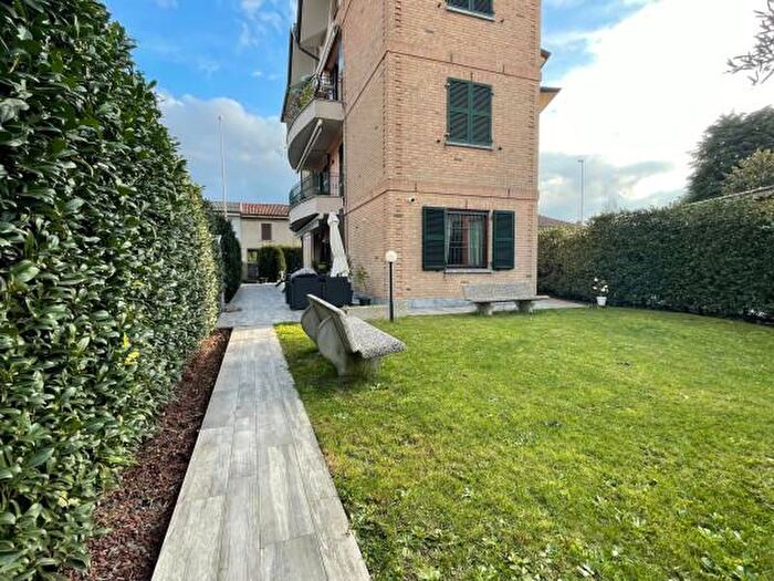 Appartamento trilocale in vendita in Via Giuseppe Garibaldi, Giussano