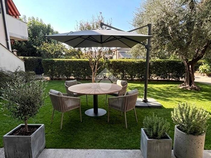 Appartamento bilocale in vendita in Via casetta, Centro, Lazise
