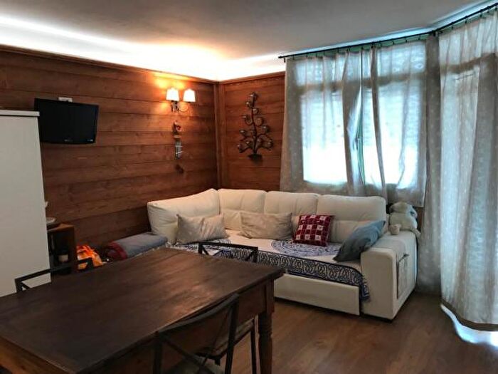 Appartamento trilocale in vendita in Vezza DOglio