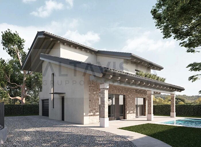 Casa con 5 locali in vendita in Via Santuario, Rezzato