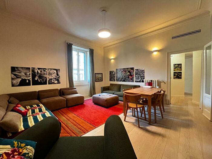 Appartamento trilocale in affitto in Via Marcello Malpighi, Porta Venezia, Milano