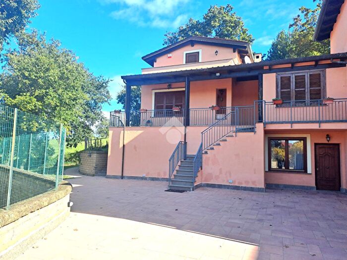 Casa trilocale in vendita in Via delle Azalee, Rignano Flaminio