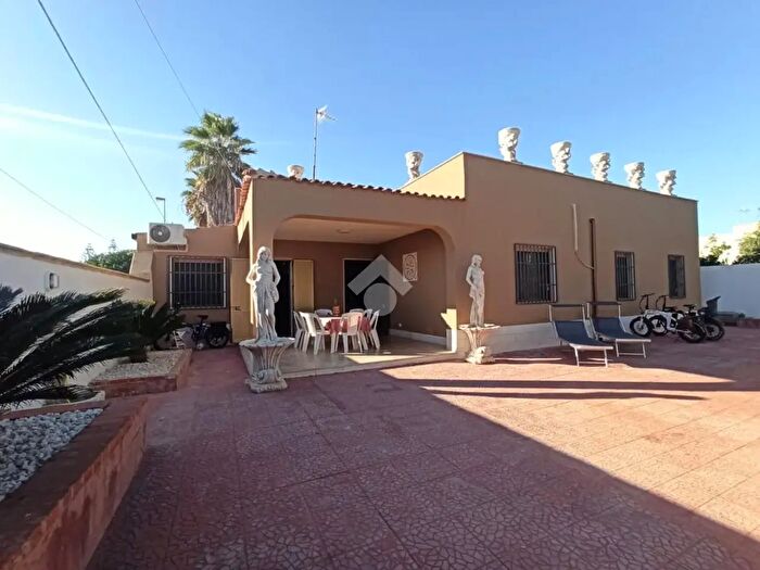 Casa con 5 locali in vendita in Via Miramare, Mazara Del Vallo