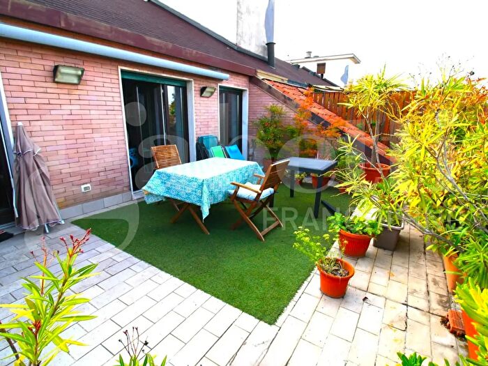 Appartamento trilocale in vendita in Viale Lombardia, Milano