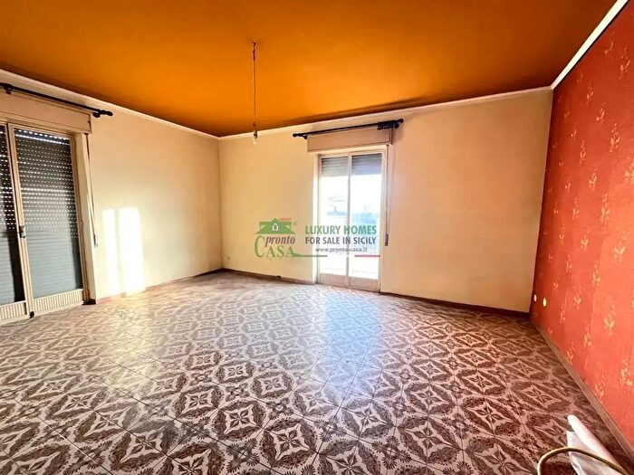 Appartamento quadrilocale in vendita in Via Attilio Regolo, Comiso