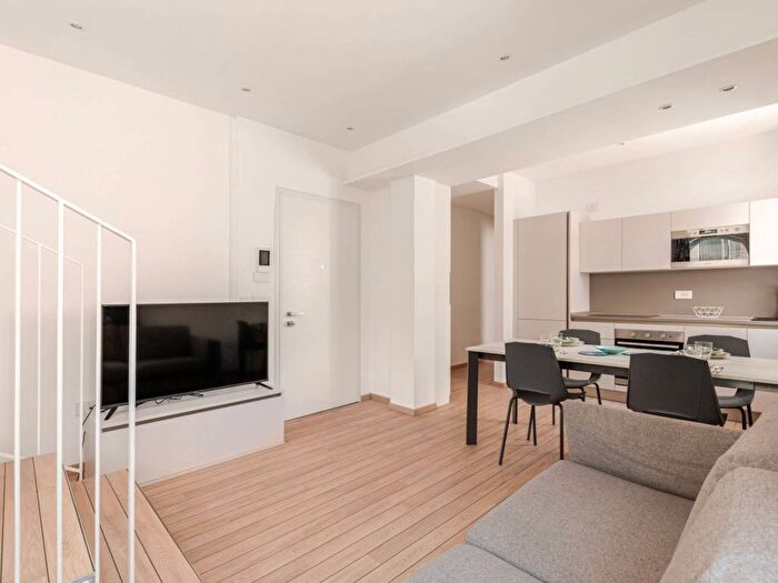 Appartamento trilocale in affitto in Viale Giovanni Pascoli, Centro, Riccione