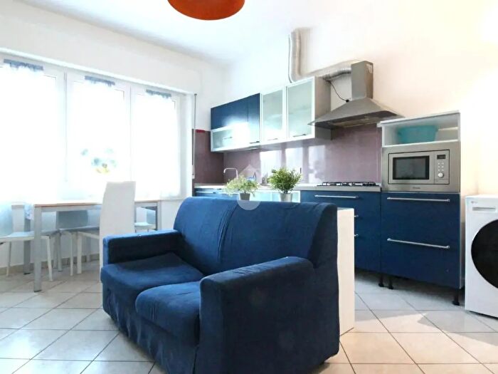Appartamento trilocale in vendita in Viale Vittorio Alfieri, Rimini