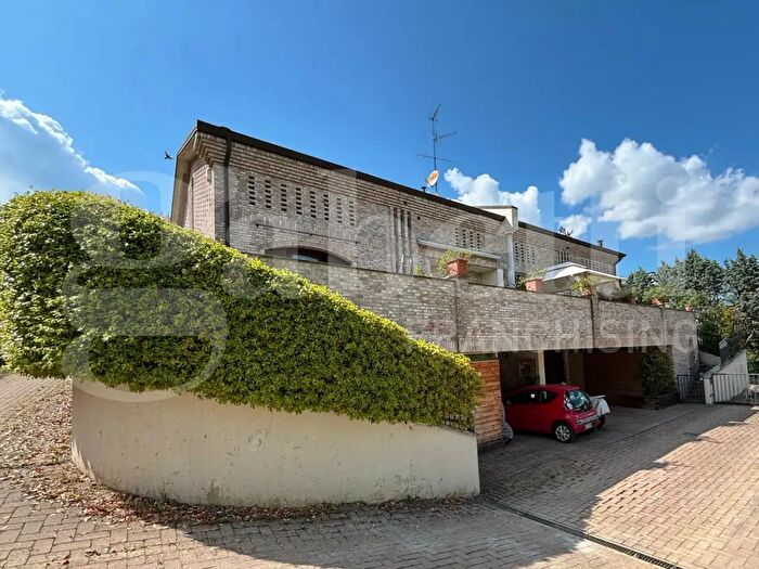 Casa con 6 locali in vendita in Via Belvedere, Zola Predosa