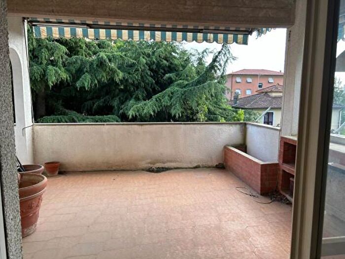 Appartamento con 6 locali in vendita in Via Carbognano, Lerici