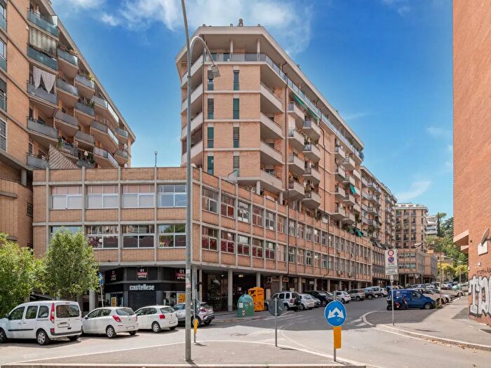 Appartamento bilocale in affitto in Via Federico Rosazza, Roma