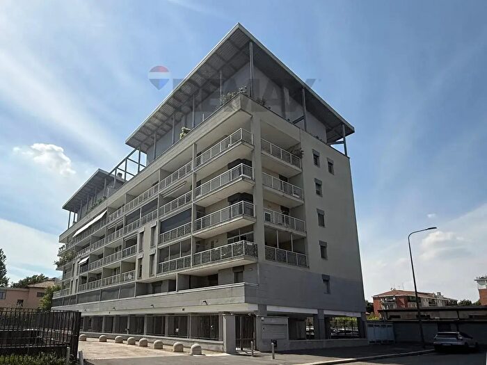 Appartamento trilocale in vendita in Milano