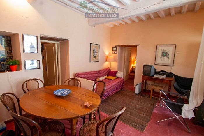 Appartamento trilocale in vendita in Piazza della Chiesa, Capalbio