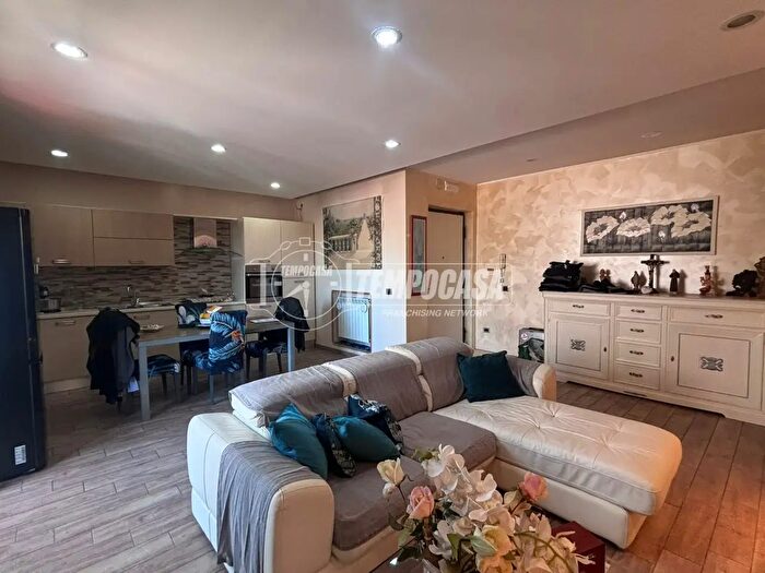 Appartamento quadrilocale in vendita in Via Buongiovanni, San Giorgio A Cremano