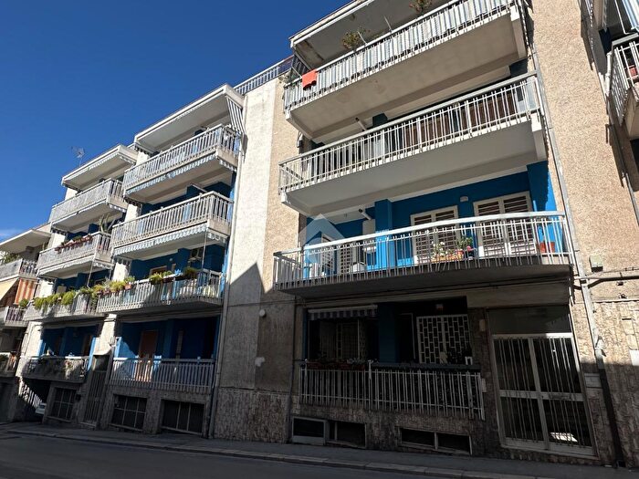 Appartamento quadrilocale in vendita in Via Fabrizio Rossi, Canosa Di Puglia