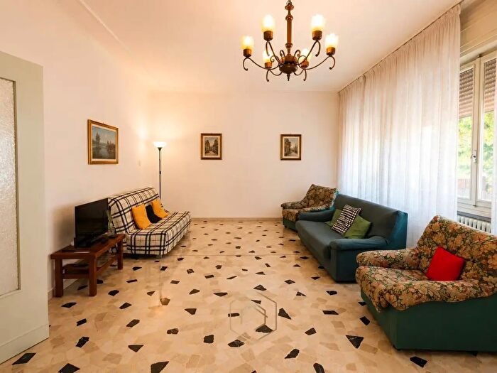 Appartamento trilocale in vendita in Via Valle Pega, Ferrara