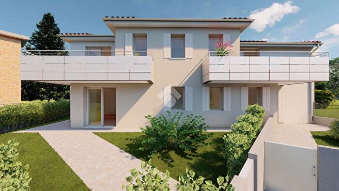 Appartamento trilocale in vendita in Via Silvio Pellico, Zero Branco