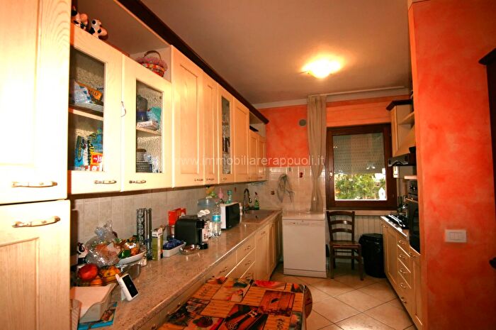 Casa con 5 locali in vendita in Rapolano Terme