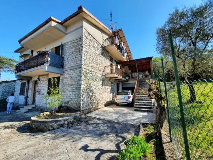 Casa con 6 locali in vendita in Via Vincenzo Carboni, Anticoli Corrado