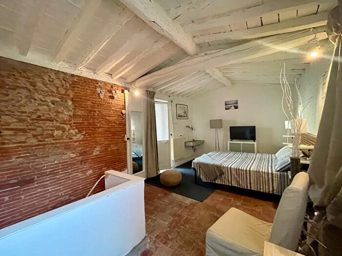 Appartamento con 5 locali in vendita in Pietrasanta