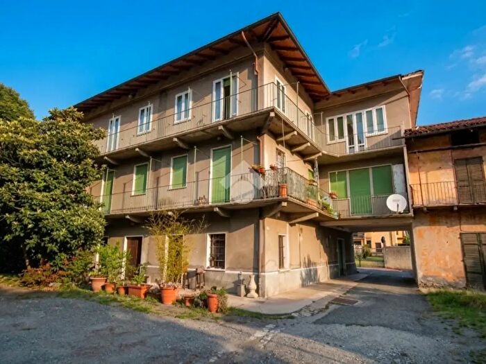 Appartamento con 5 locali in vendita in Via Rivette, Almese