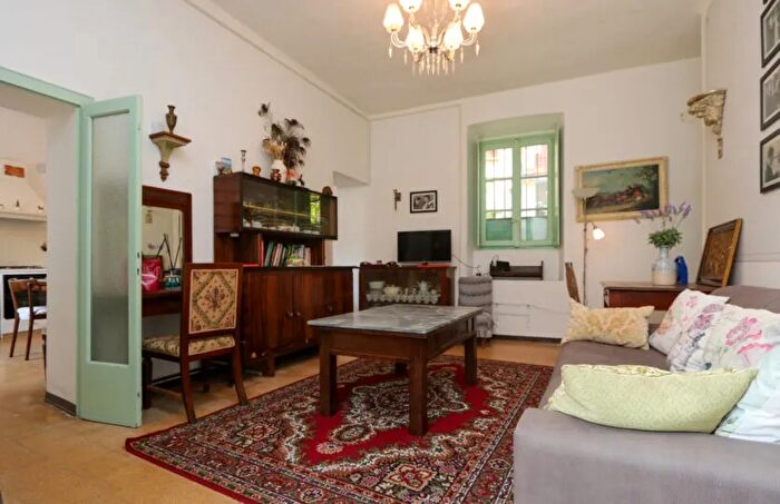 Casa quadrilocale in vendita in Tremezzina