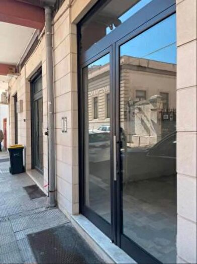 Appartamento trilocale in vendita in Via Guglielmo Oberdan, Canosa Di Puglia