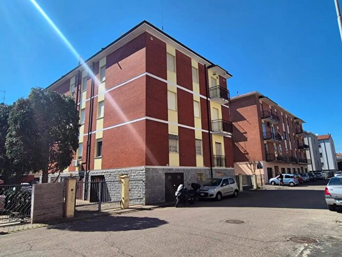 Appartamento con 5 locali in vendita in Via Giuseppe Gioacchino Belli, Modena