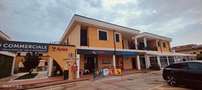 Appartamento con 5 locali in vendita in Via Enrico Berlinguer, Ascea