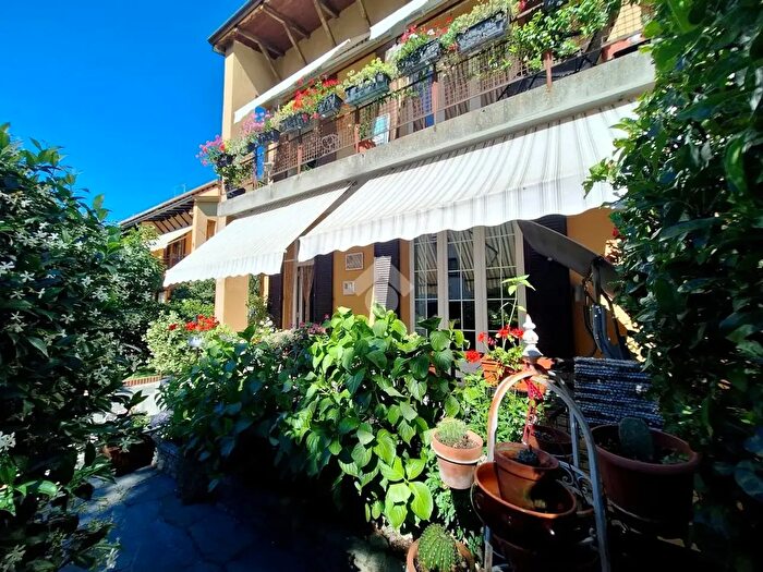 Casa quadrilocale in vendita in Via Predari Francesco, Como