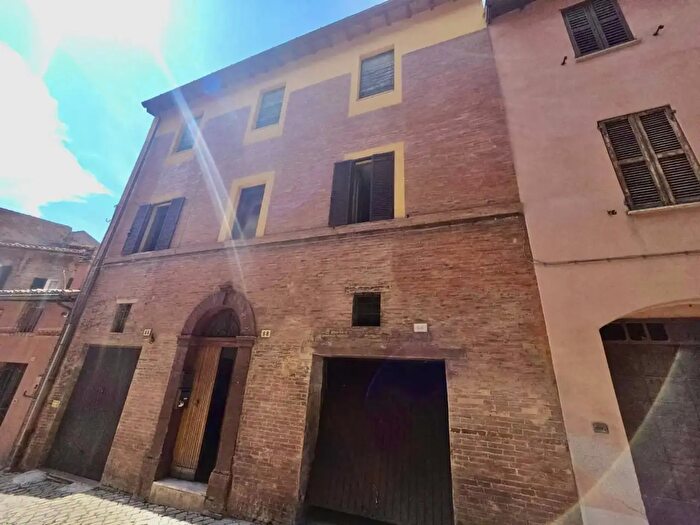 Appartamento quadrilocale in vendita in Via Cavallotti, Fabriano