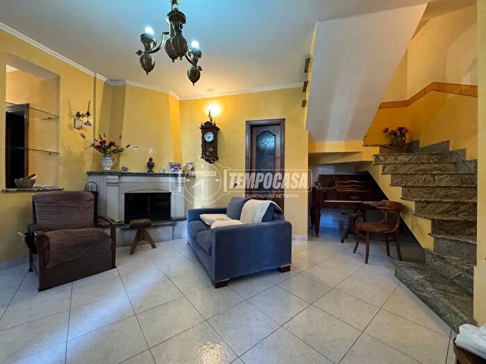 Casa trilocale in vendita in Piazza Umberto I, Monteforte Irpino