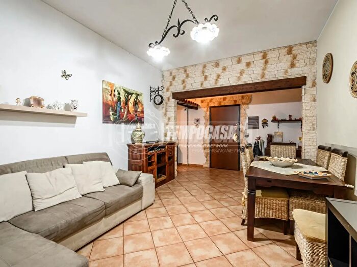 Appartamento quadrilocale in vendita in Via Giuseppe Garibaldi, Castenaso